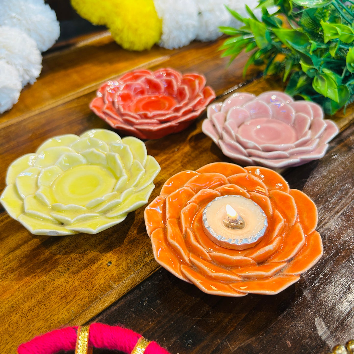 Lotus T-Light Holder ( set of 4 )