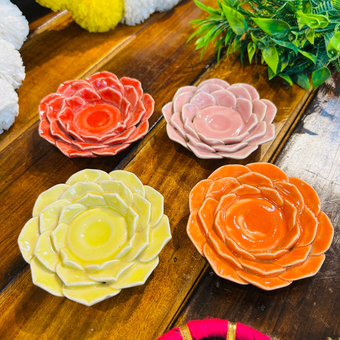 Lotus T-Light Holder ( set of 4 )