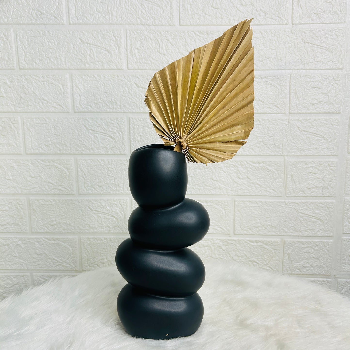 Large Black Spiral Vase (Pack of 1)