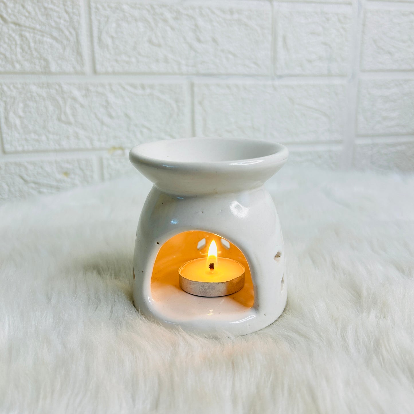 White Triangle Diffuser (Pack of 1)