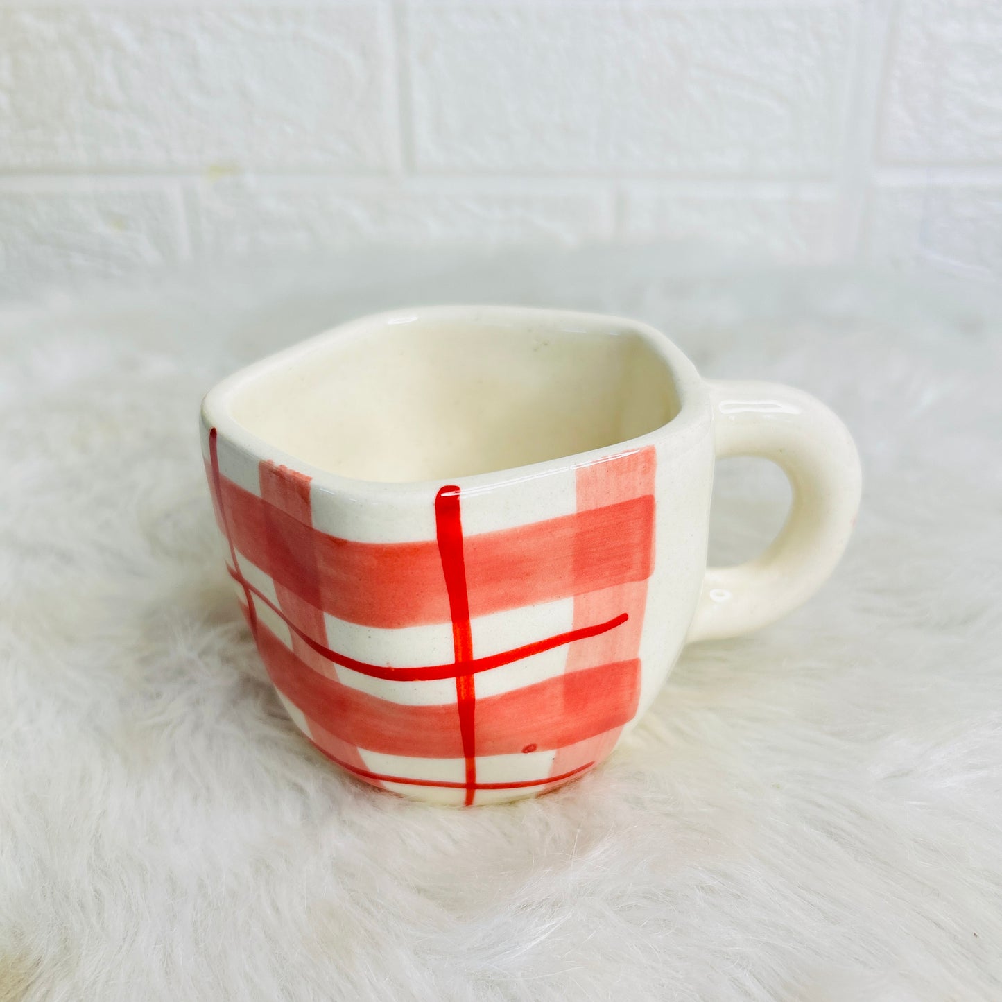 Red Checks Cup Saucer (Pack of 1)