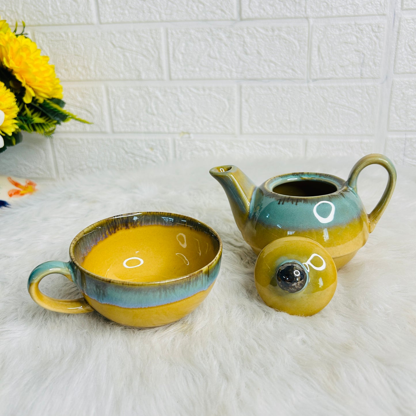 Mustard Kettle with Cup