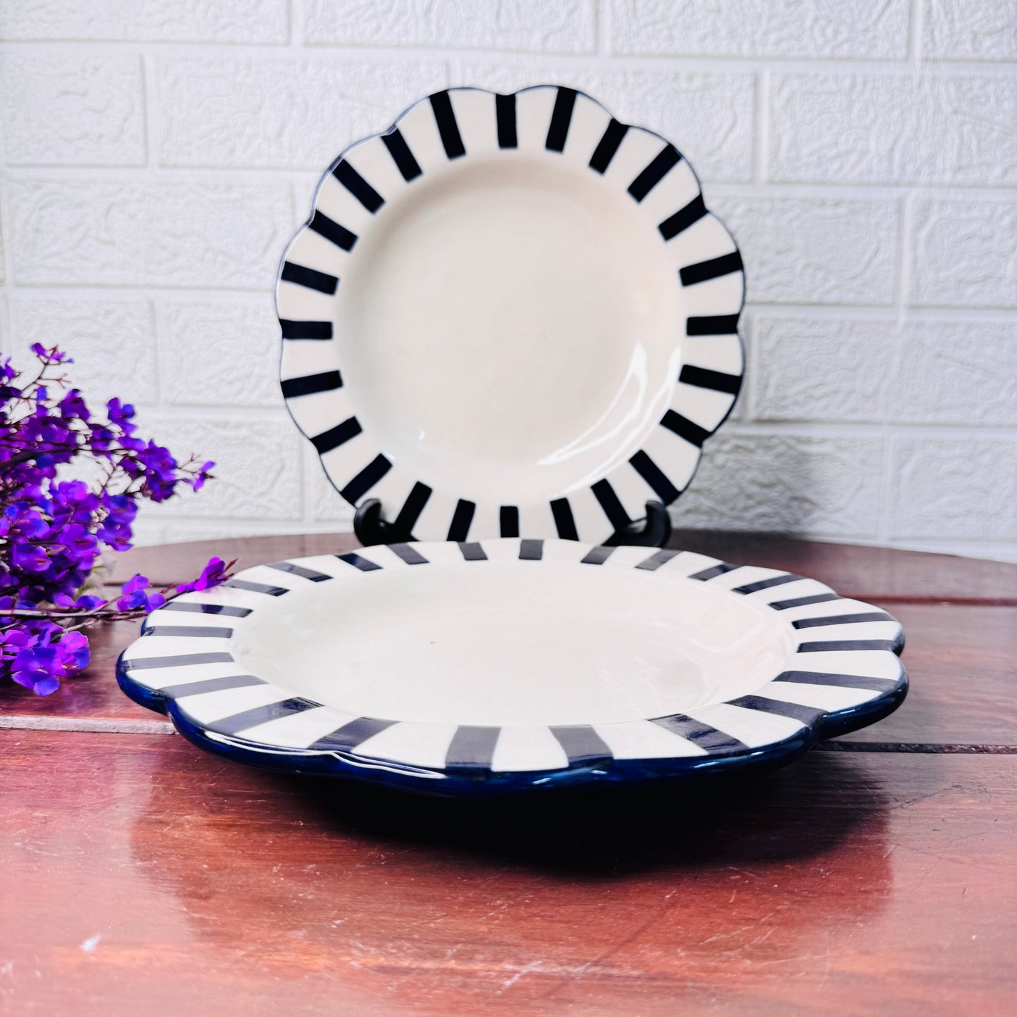 Midnight Stripe Scallop Ceramic Plate