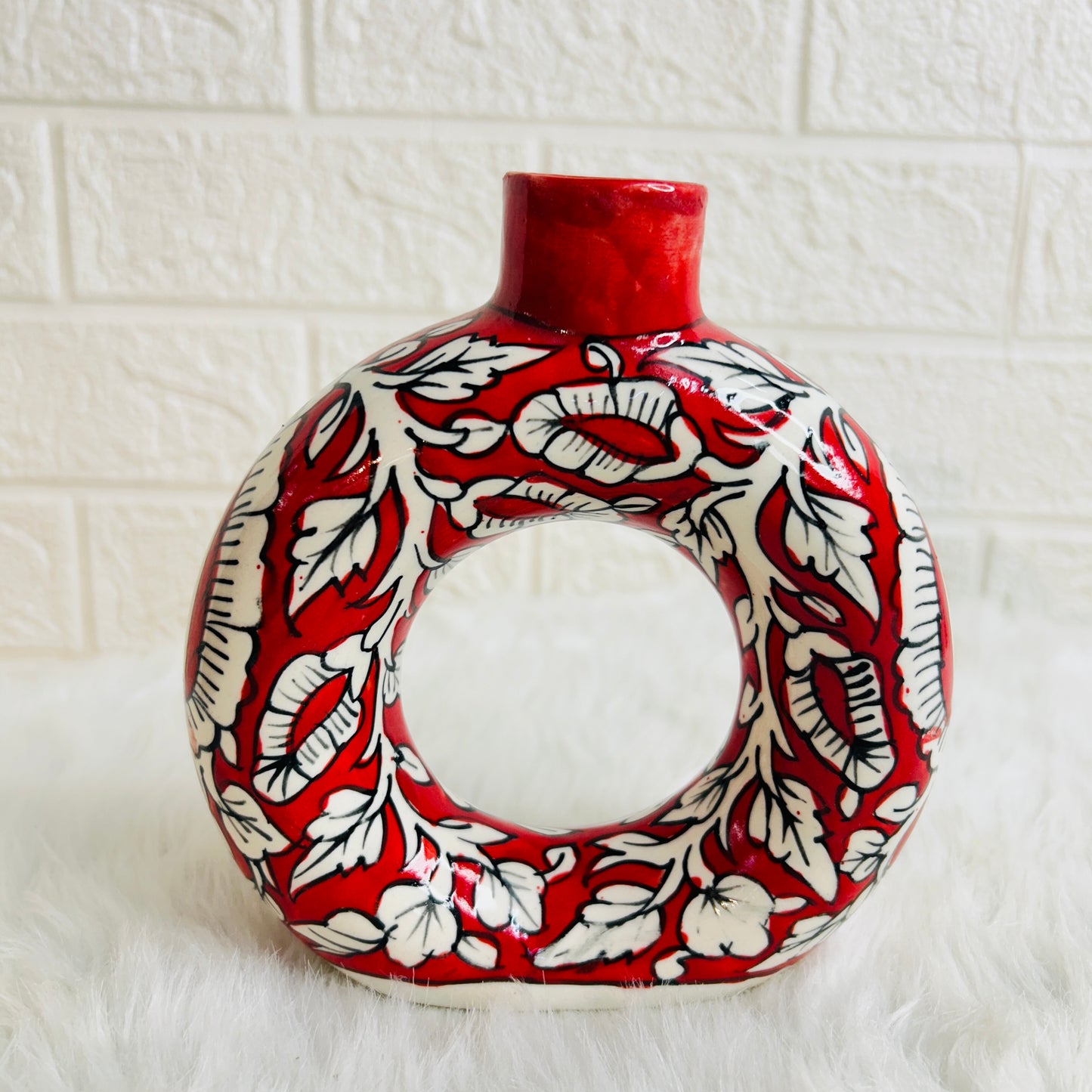 Rosy Sphere Vase (Pack of 1)