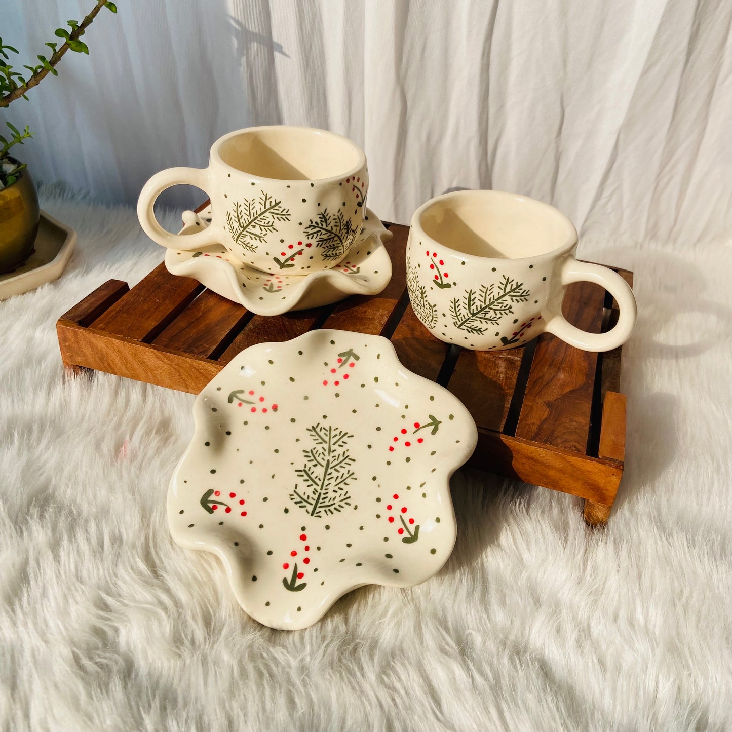 Christmas Leaf Cup Saucer