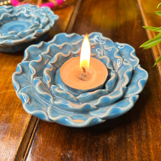 Blue flowers T-lights holder ( pack of 1 )