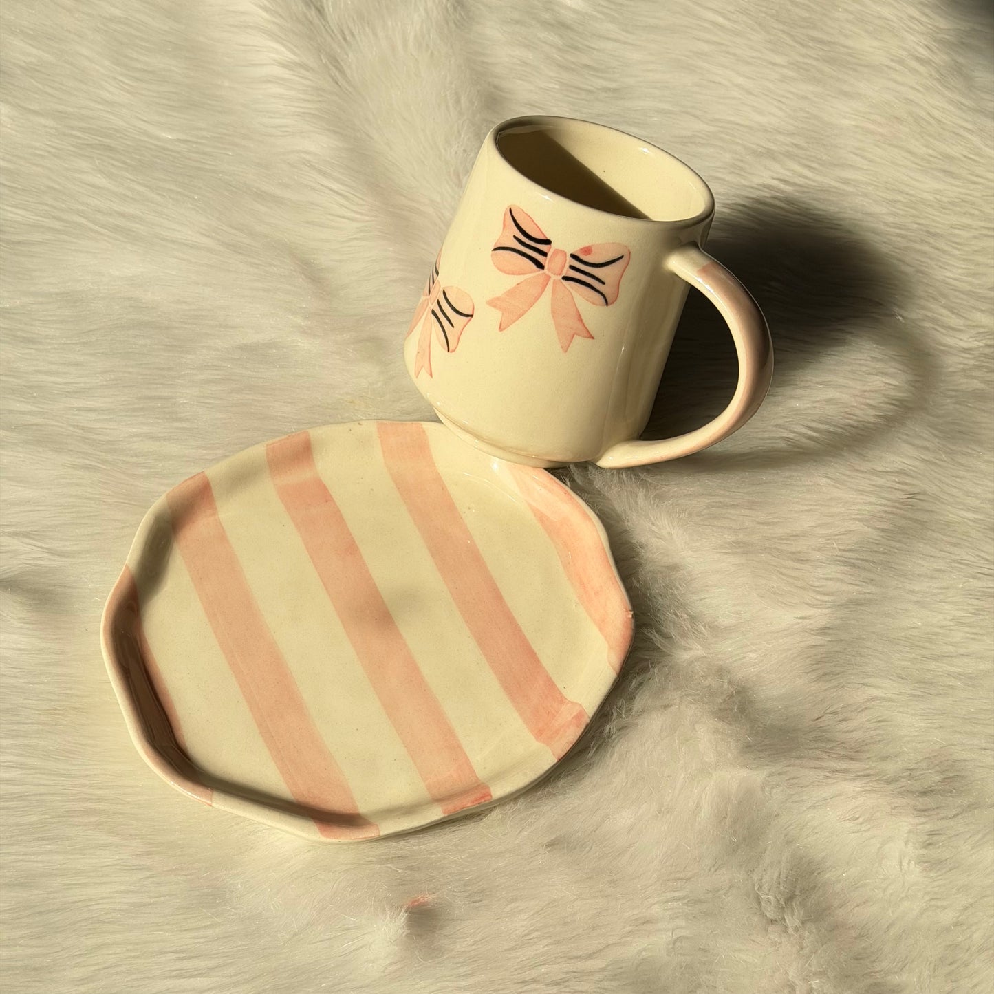  Bow Design Ceramic Mug & Plate Set
