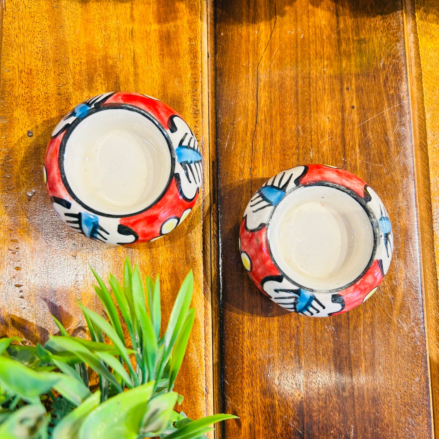 Red Round T-lights holder ( set of 2 )