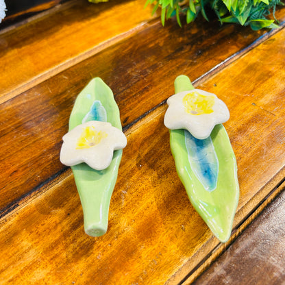 Green Leaf Incense Stick Holder ( pack of 1 )