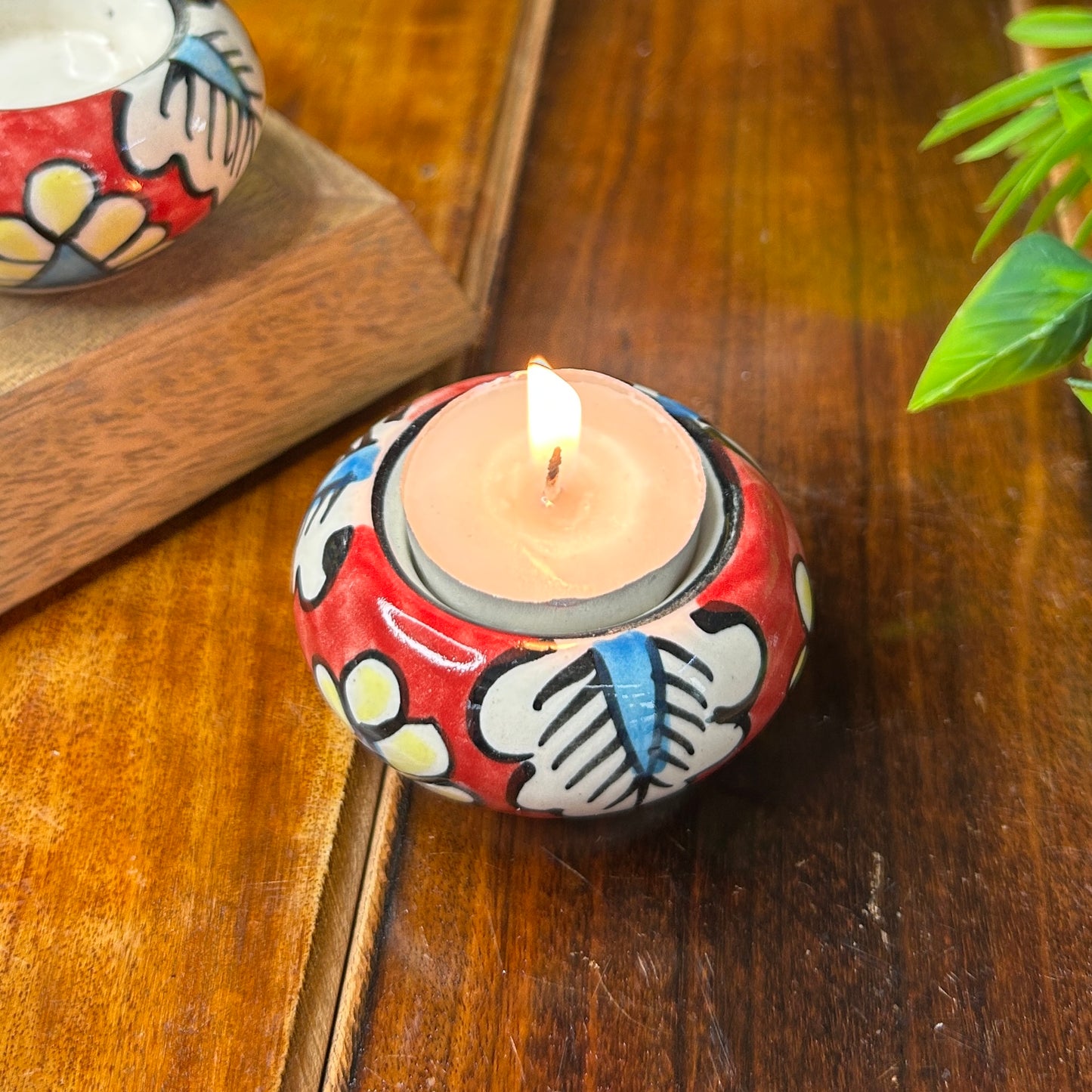 Red Round T-lights holder ( set of 2 )