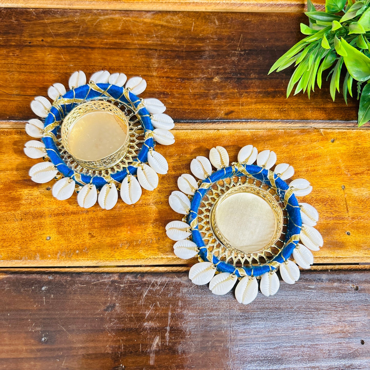 Shankh Design T light candle holder (Set of 2)