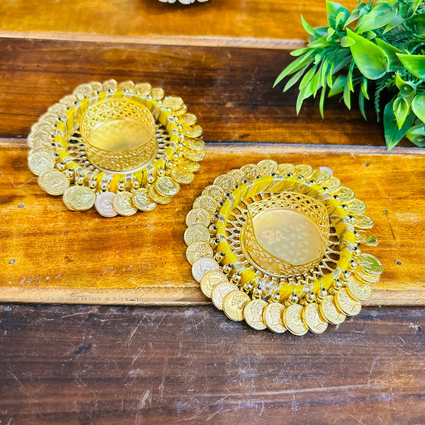 Golden Design T light candle holder (Set of 2 assorted colours)