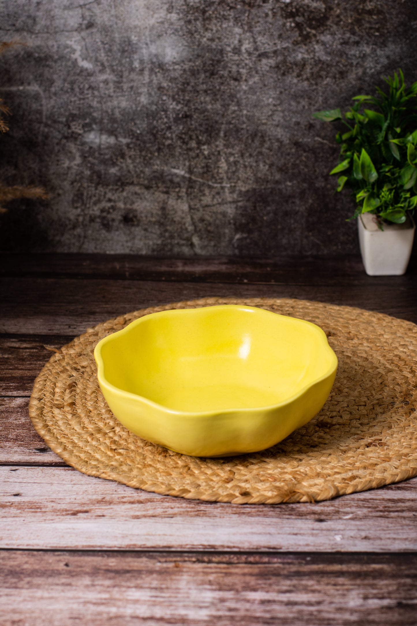 Yellow Flower Serving Bowl (Pack of 1)