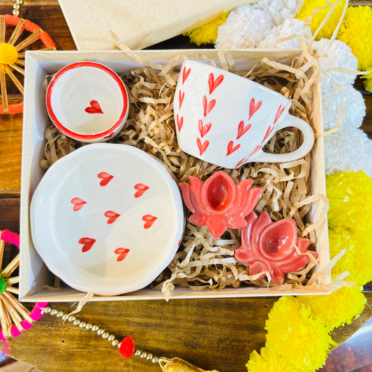 Red Heart Gift Hamper