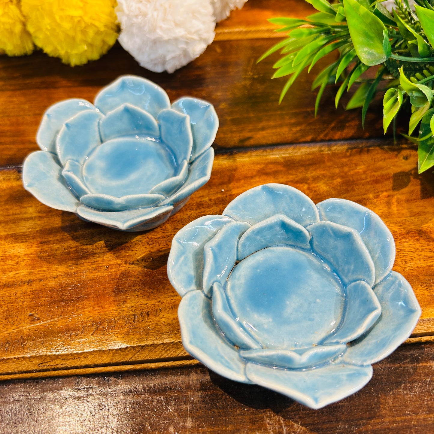 Light Blue Flower T-Light Holder ( set of 1 )