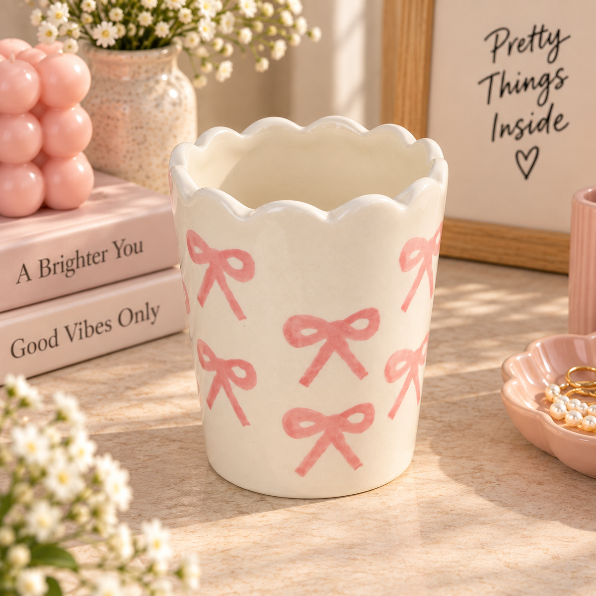 Pink Bow Scallop Ceramic Makeup Brush Holder