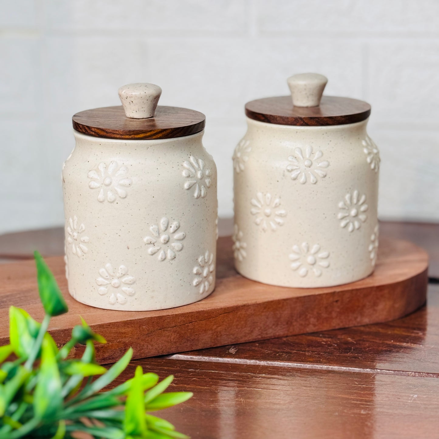 White Lily Jar (Pack of 1)