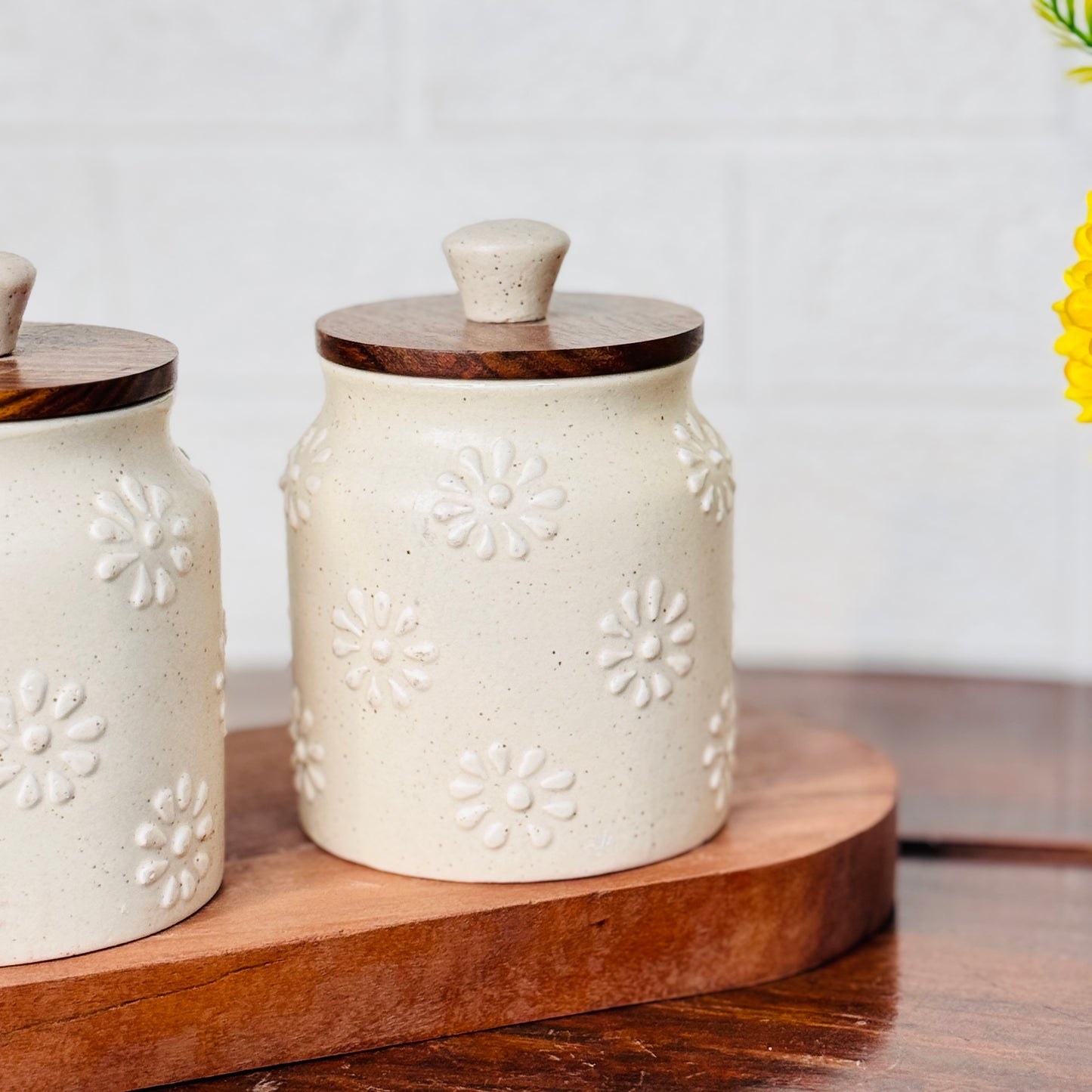 White Lily Jar (Pack of 1)