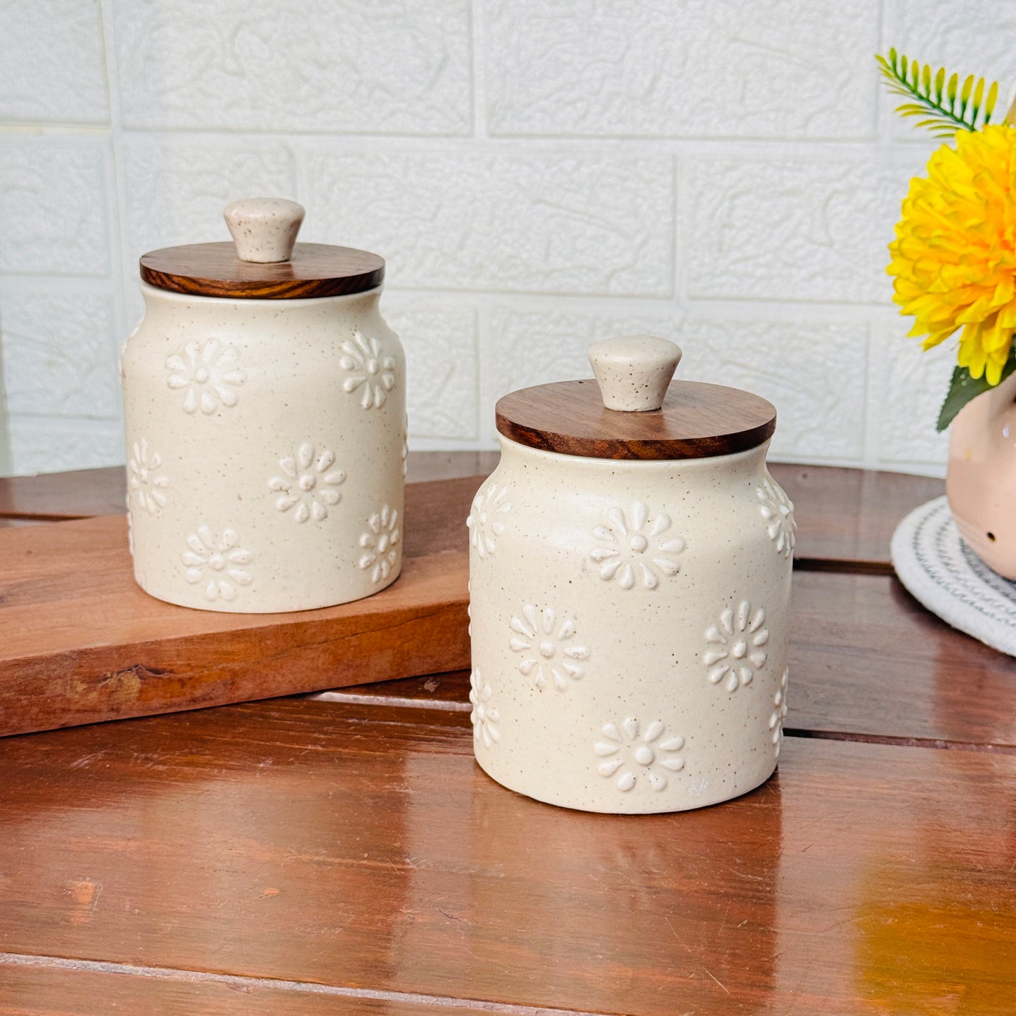 White Lily Jar (Pack of 1)
