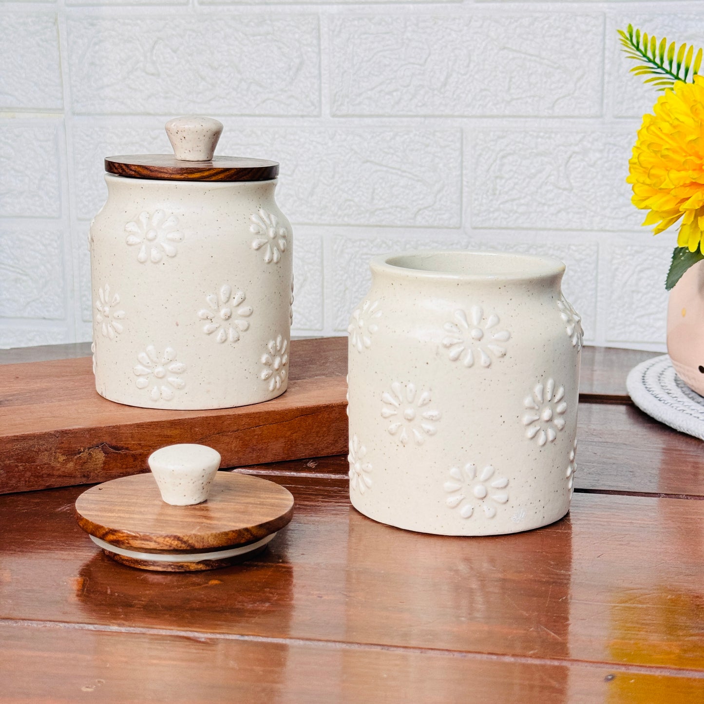 White Lily Jar (Pack of 1)