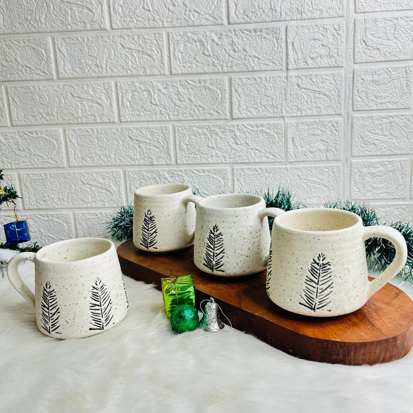 WHITE CHRISTMAS MUG