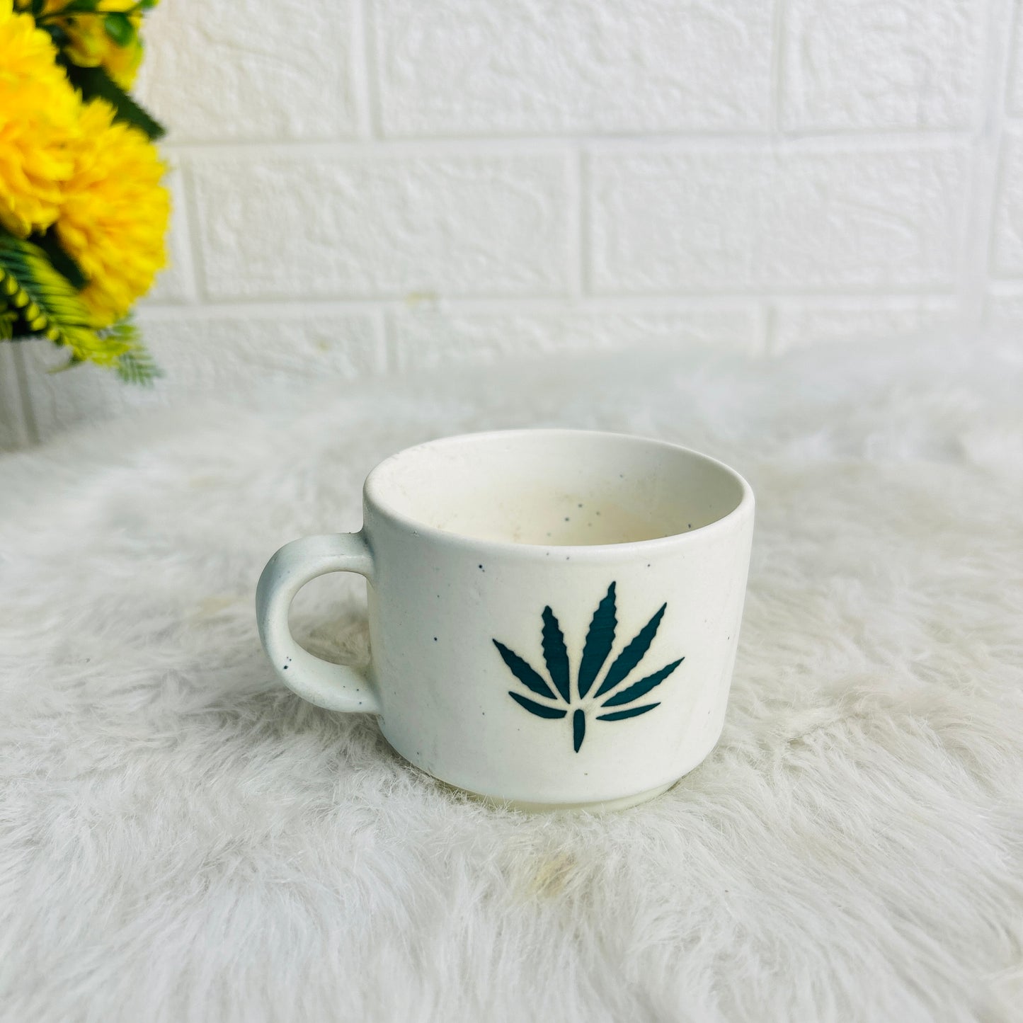White Green Leaf Tea Cup  (Pack of 1)