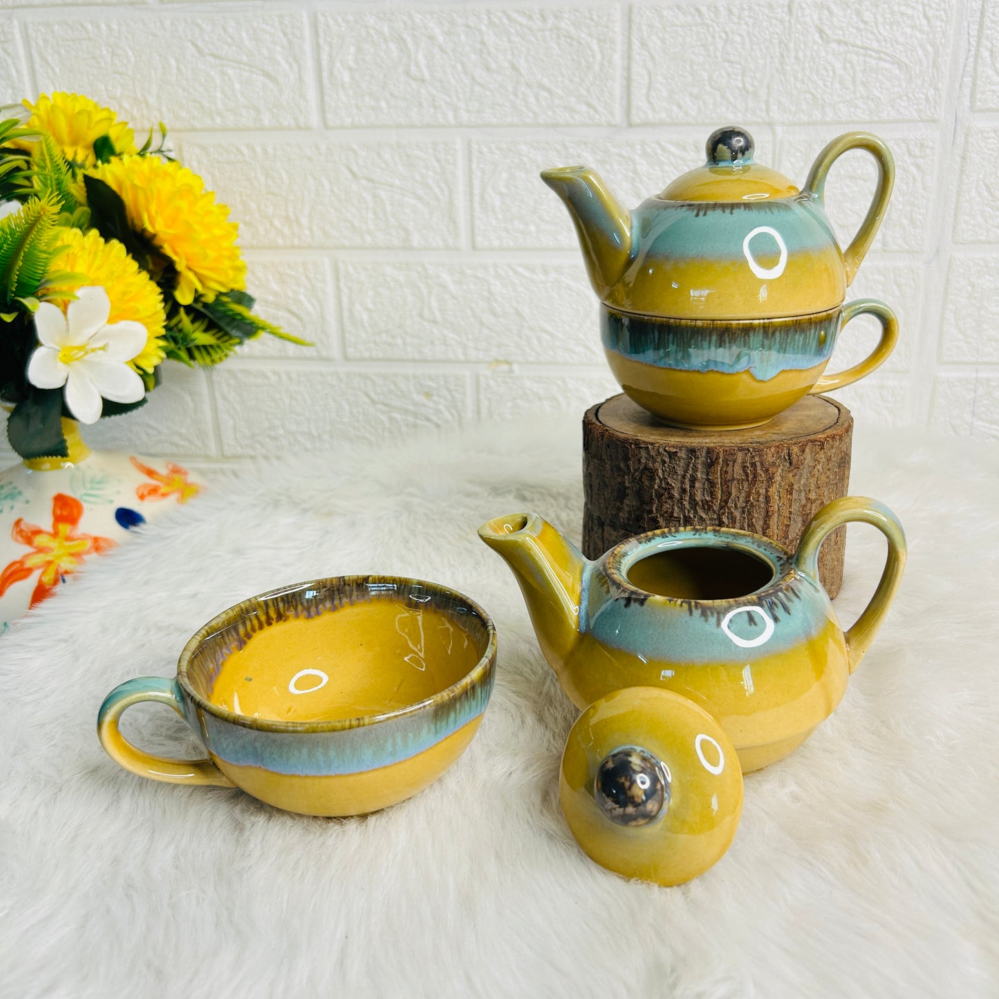 Mustard Kettle with Cup