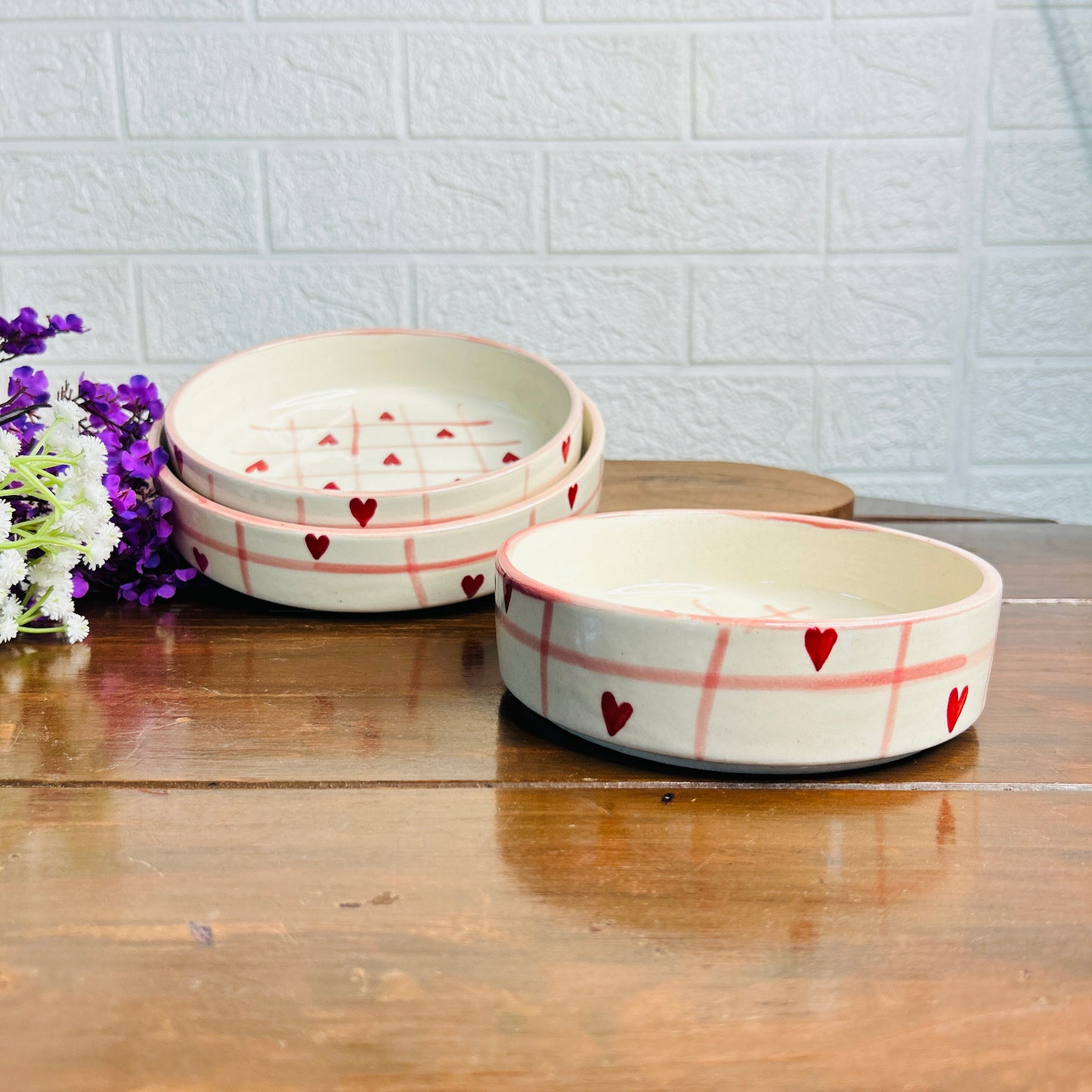 Red Heart Checks Serving Set (Pack of 3)