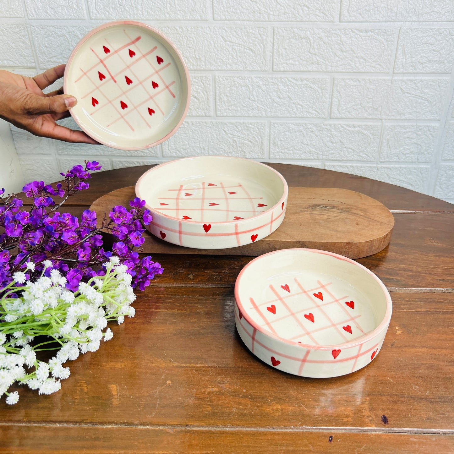 Red Heart Checks Serving Set (Pack of 3)