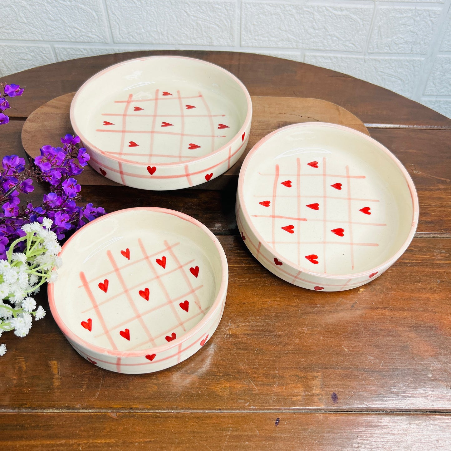 Red Heart Checks Serving Set (Pack of 3)