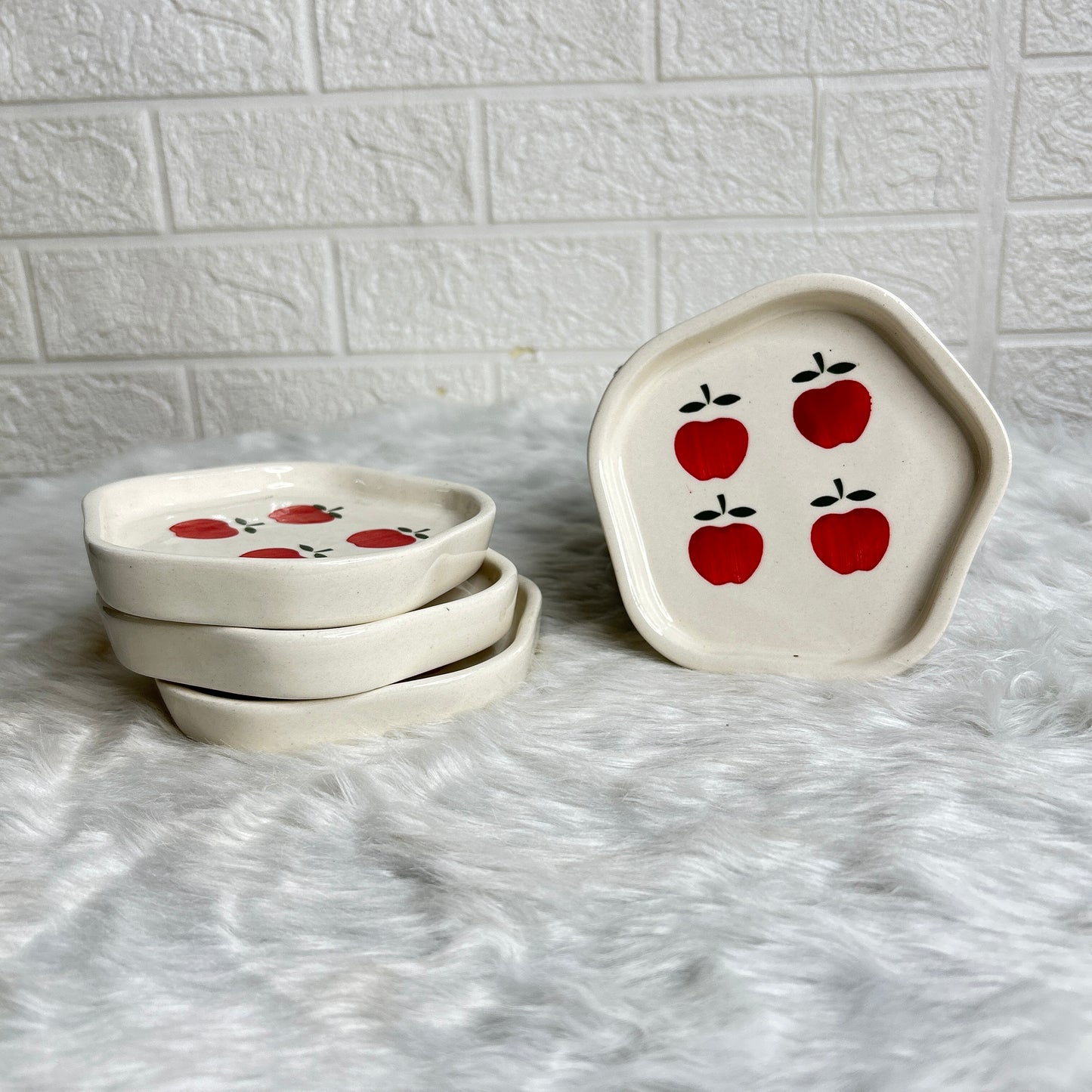 Apple Snack Plate 4 inch