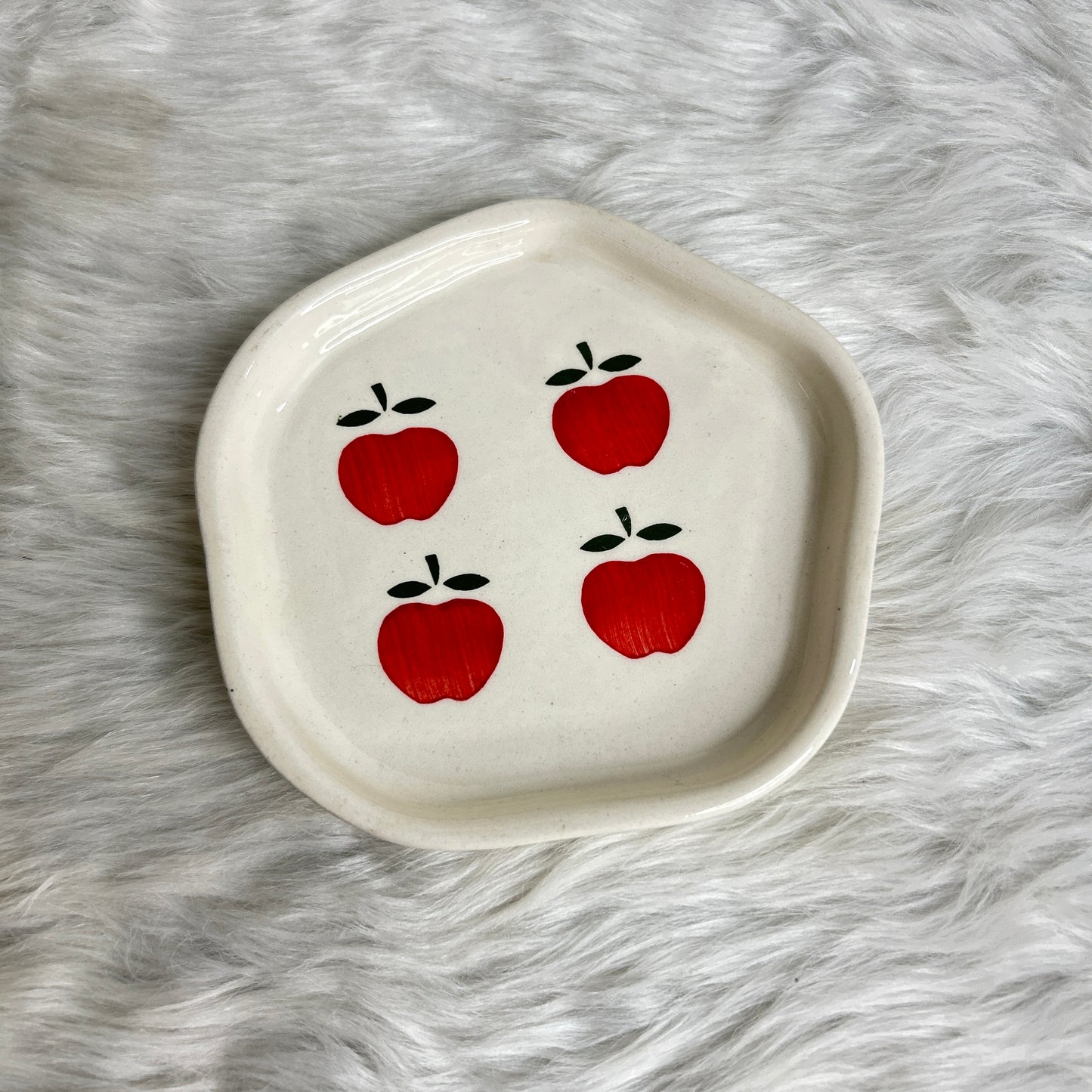 Apple Snack Plate 4 inch